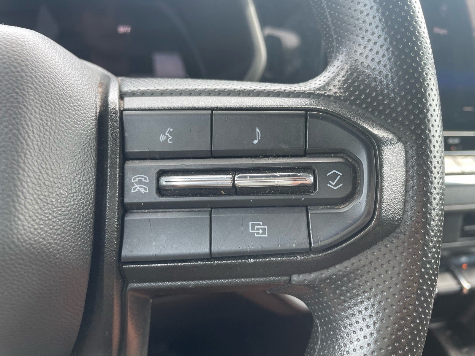 2023 Chevrolet Colorado WT