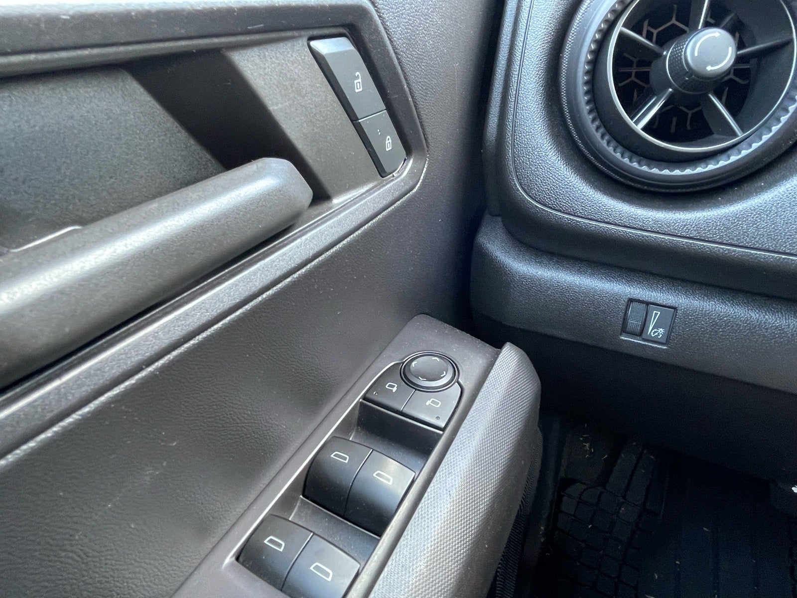 2023 Chevrolet Colorado WT