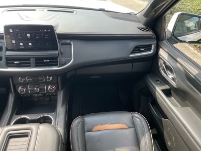 2022 GMC Yukon XL AT4