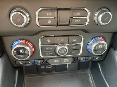 2022 GMC Yukon XL AT4