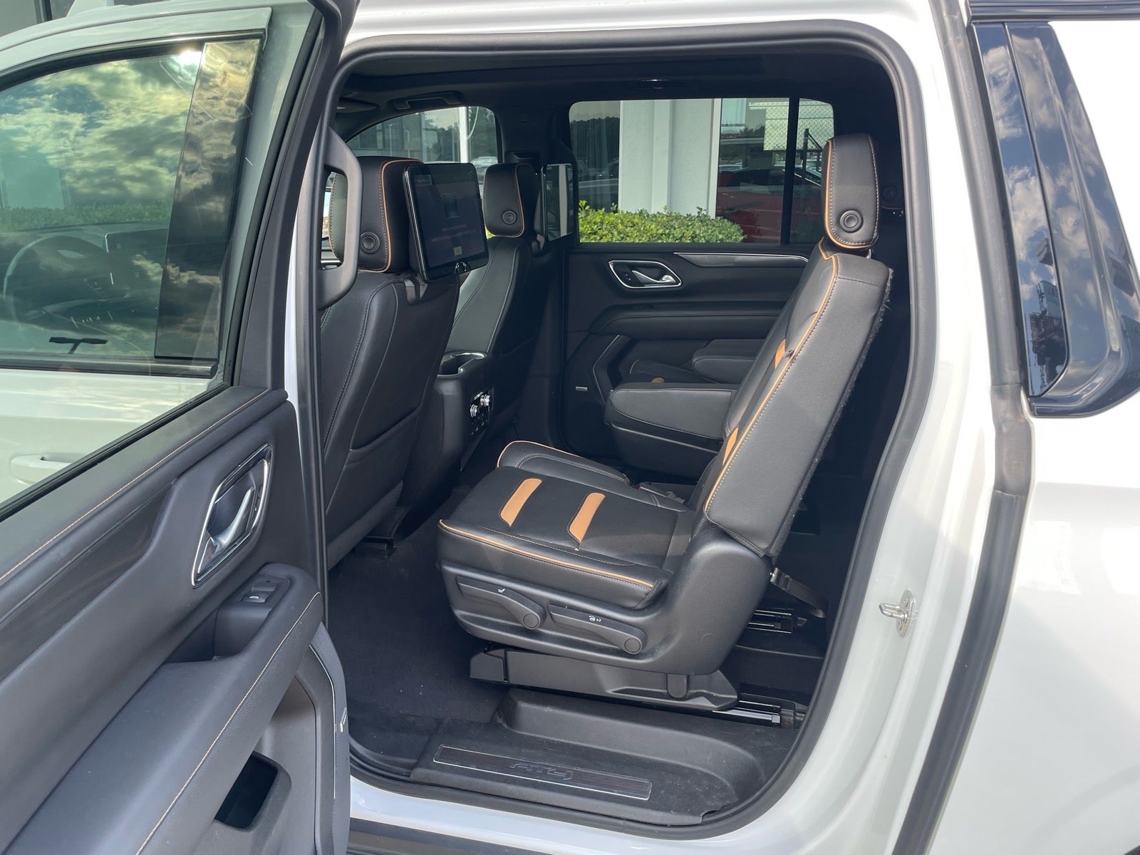 2022 GMC Yukon XL AT4