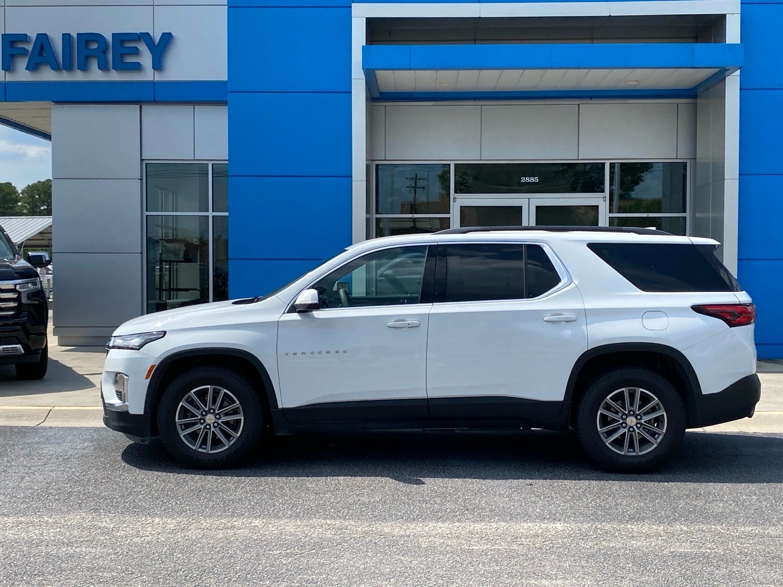 2023 Chevrolet Traverse LT Leather