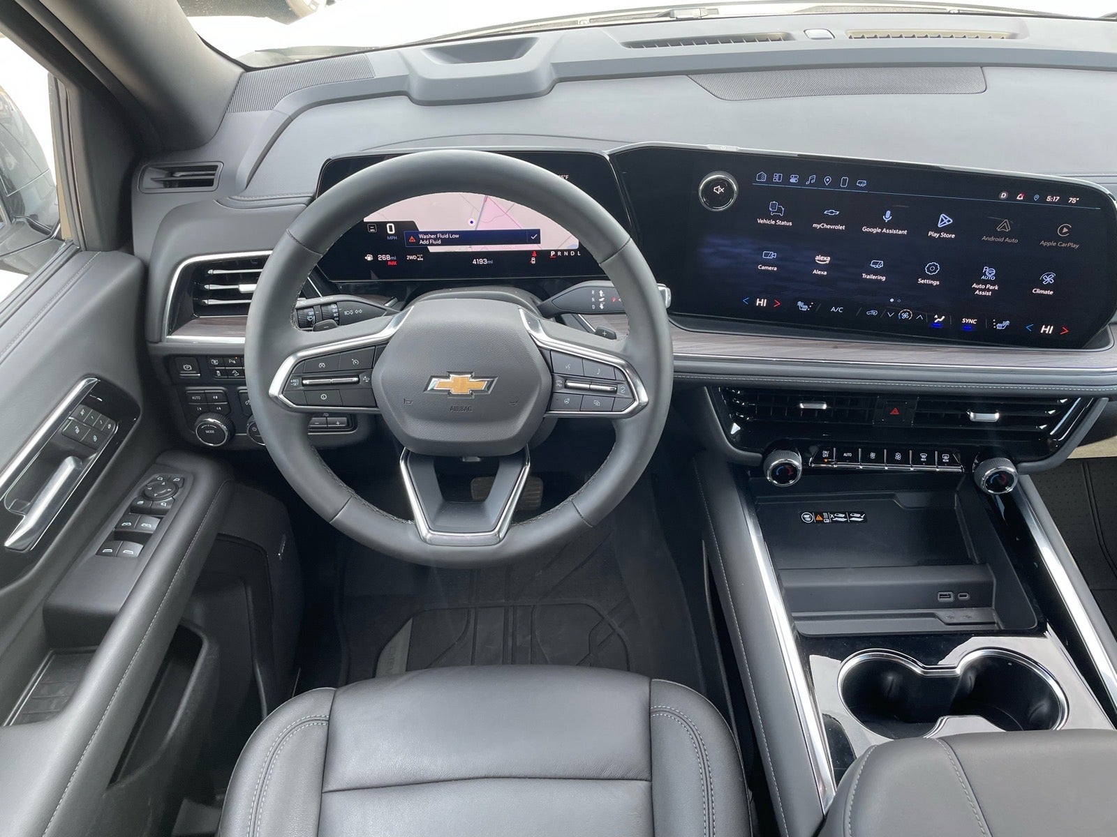 2025 Chevrolet Suburban LT
