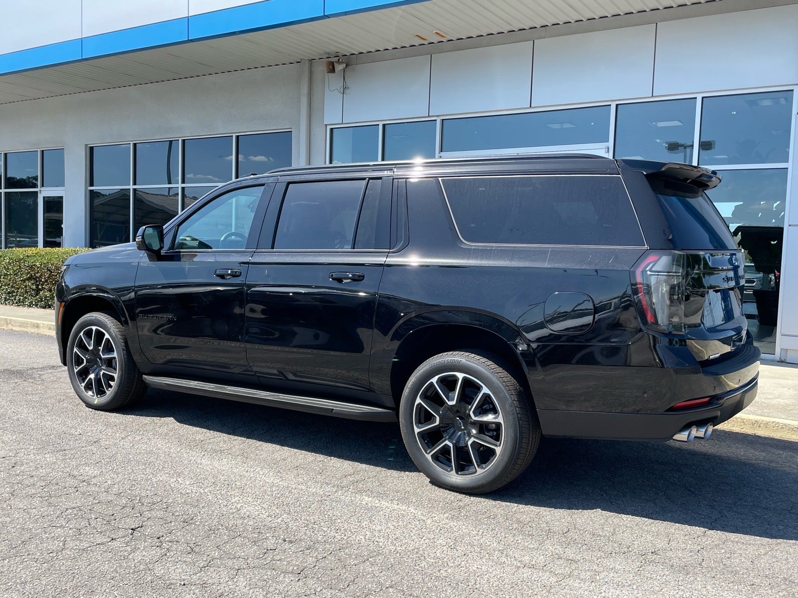 2026 Chevrolet Suburban RST