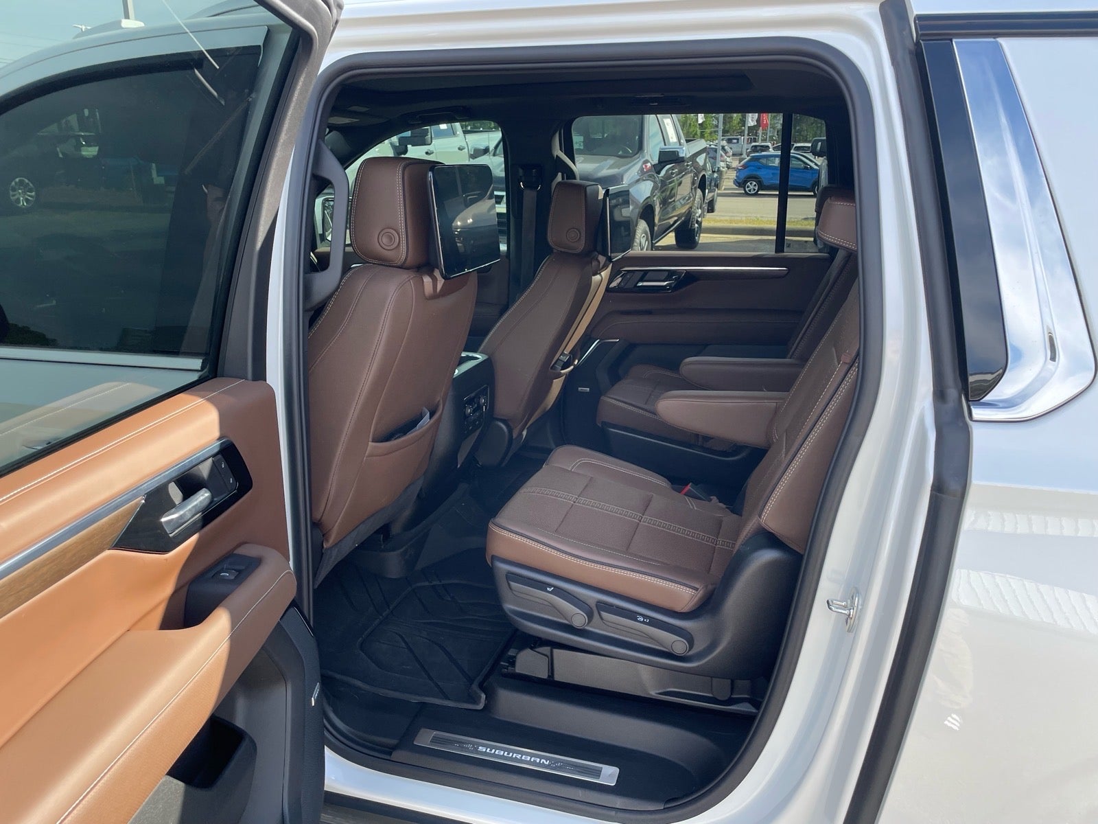 2025 Chevrolet Suburban High Country
