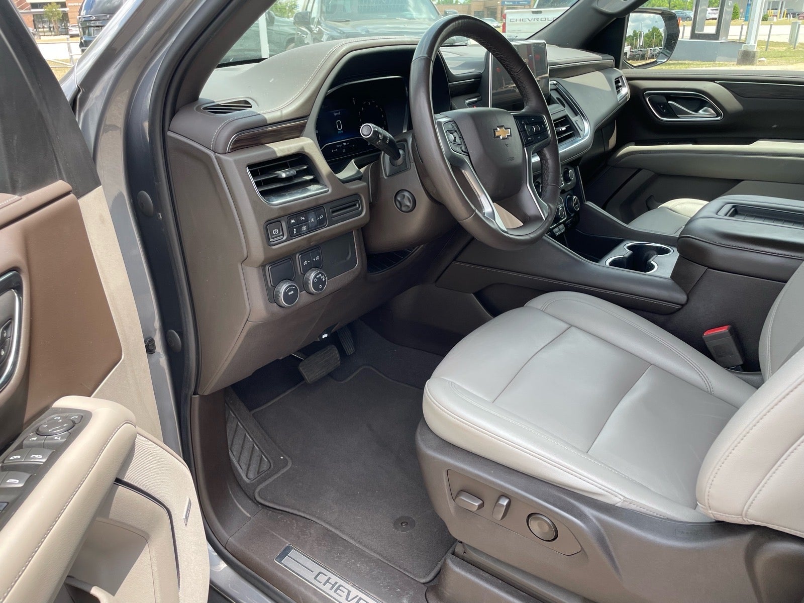2022 Chevrolet Suburban LT