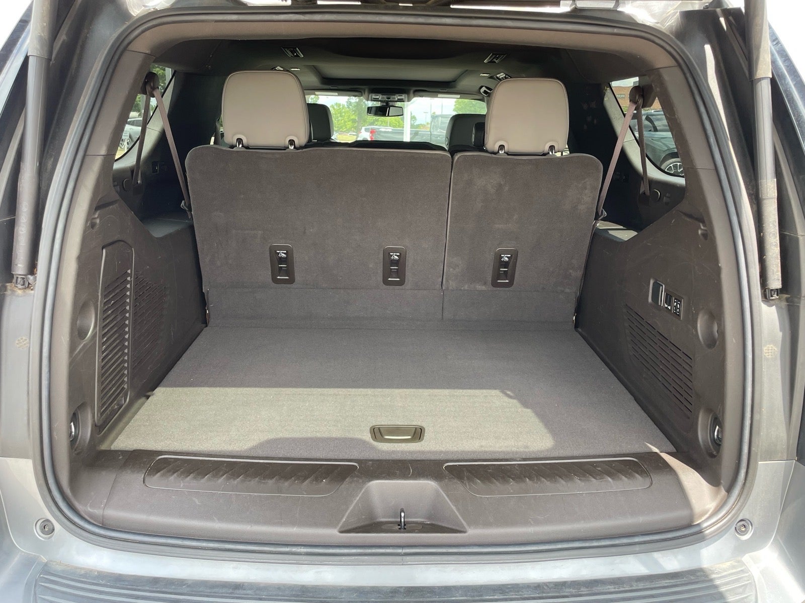 2022 Chevrolet Suburban LT