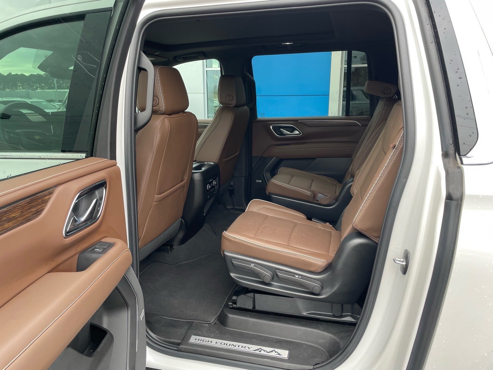 2023 Chevrolet Suburban High Country