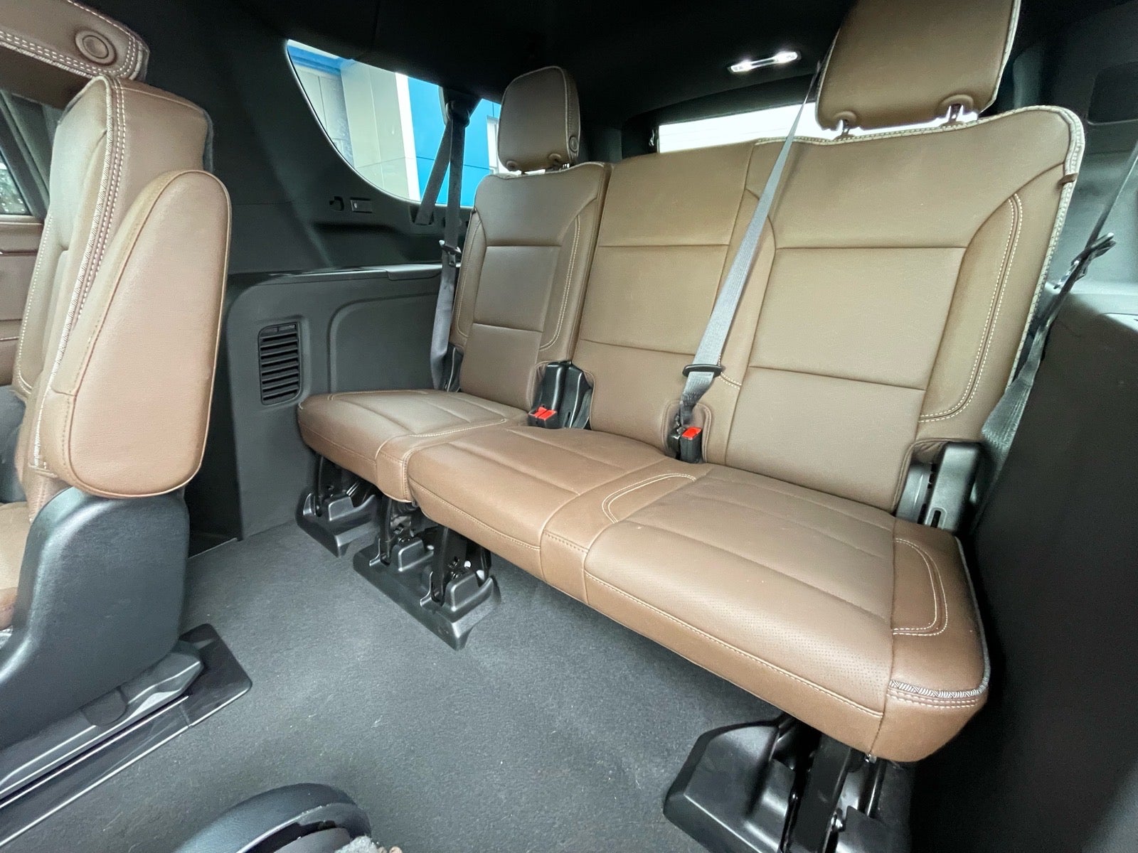 2023 Chevrolet Suburban High Country