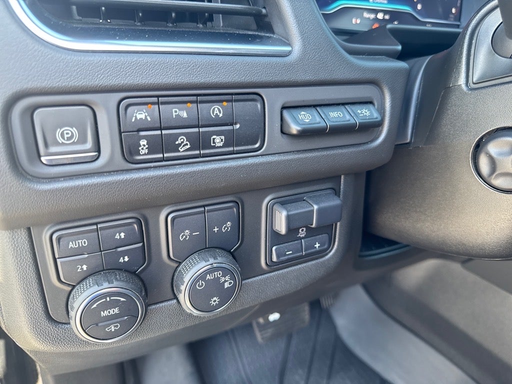 2023 Chevrolet Suburban High Country