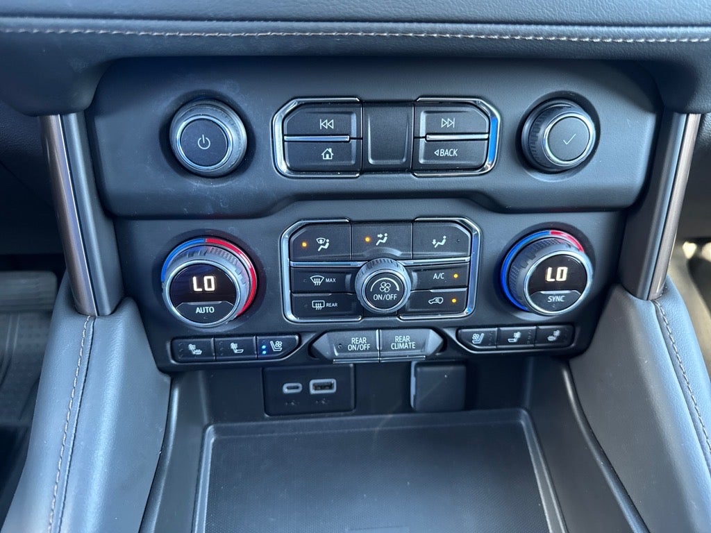 2023 Chevrolet Suburban High Country