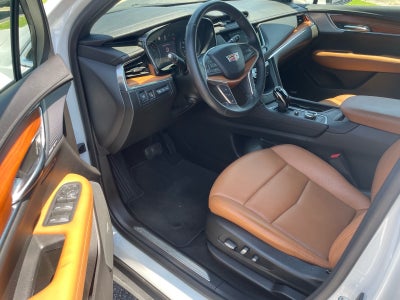 2023 Cadillac XT5 FWD Premium Luxury