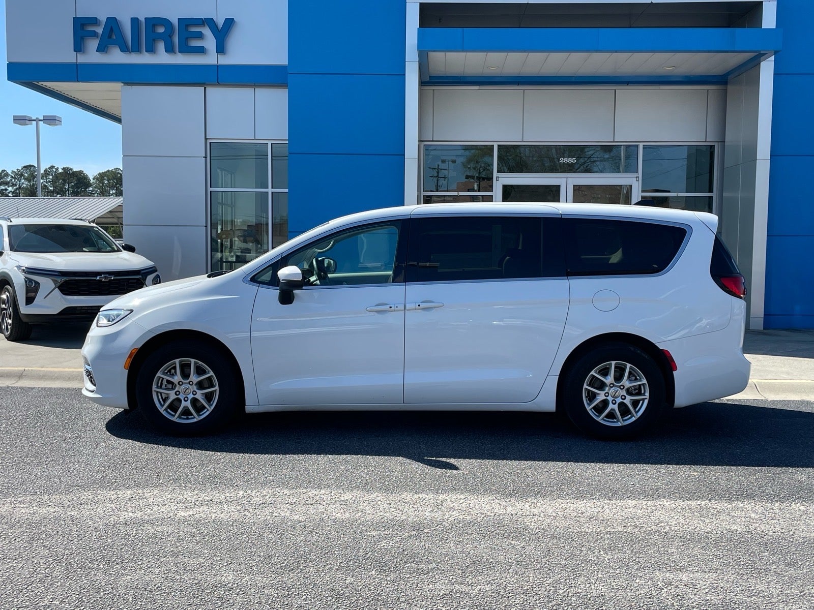 2023 Chrysler Pacifica Touring L