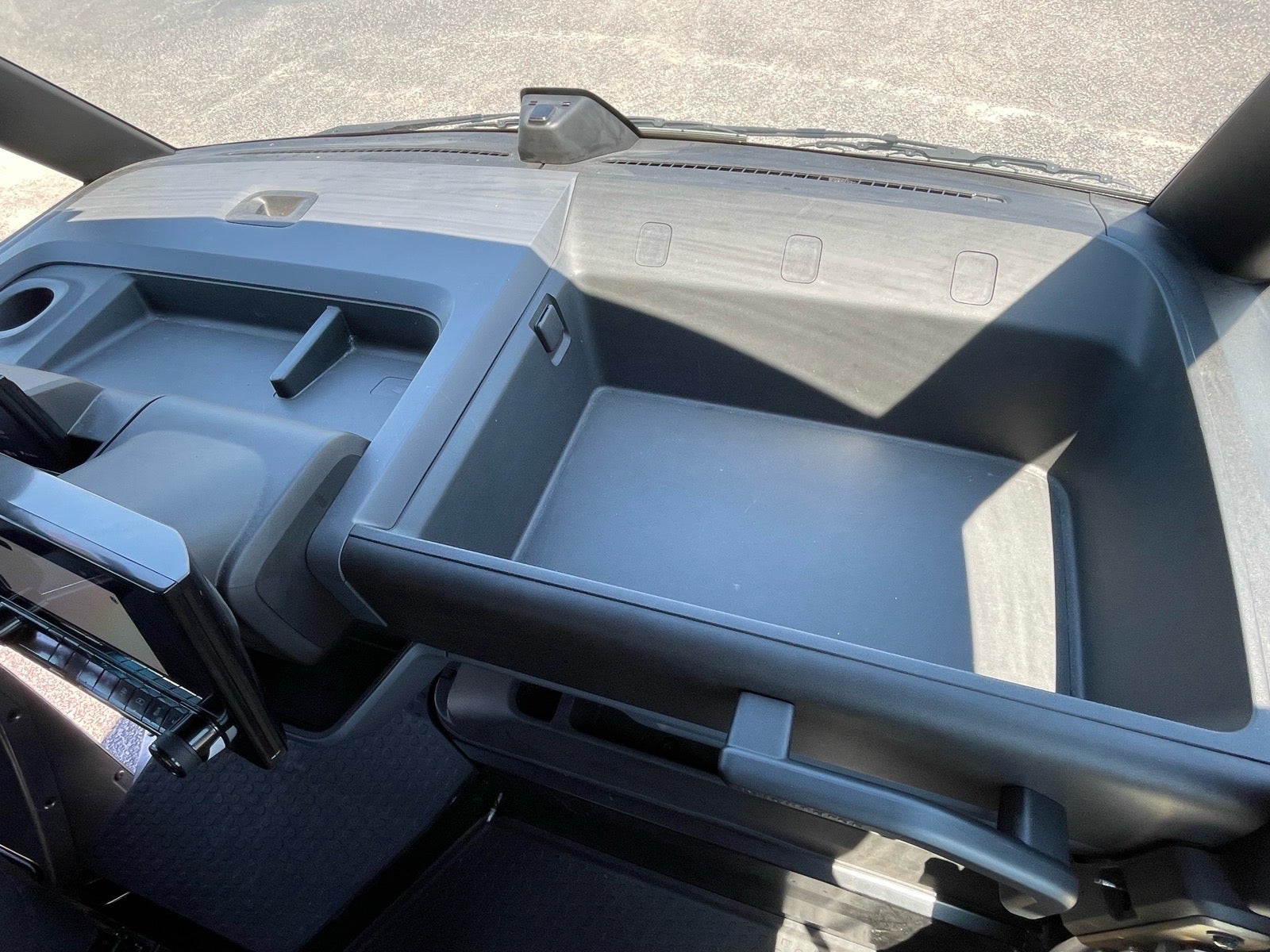 2024 BrightDrop Zevo 600 EJY