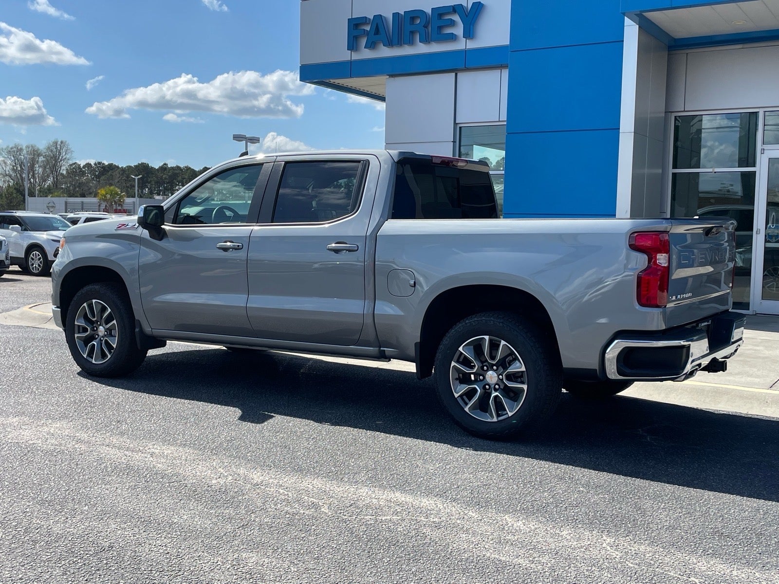 2025 Chevrolet Silverado 1500 LT