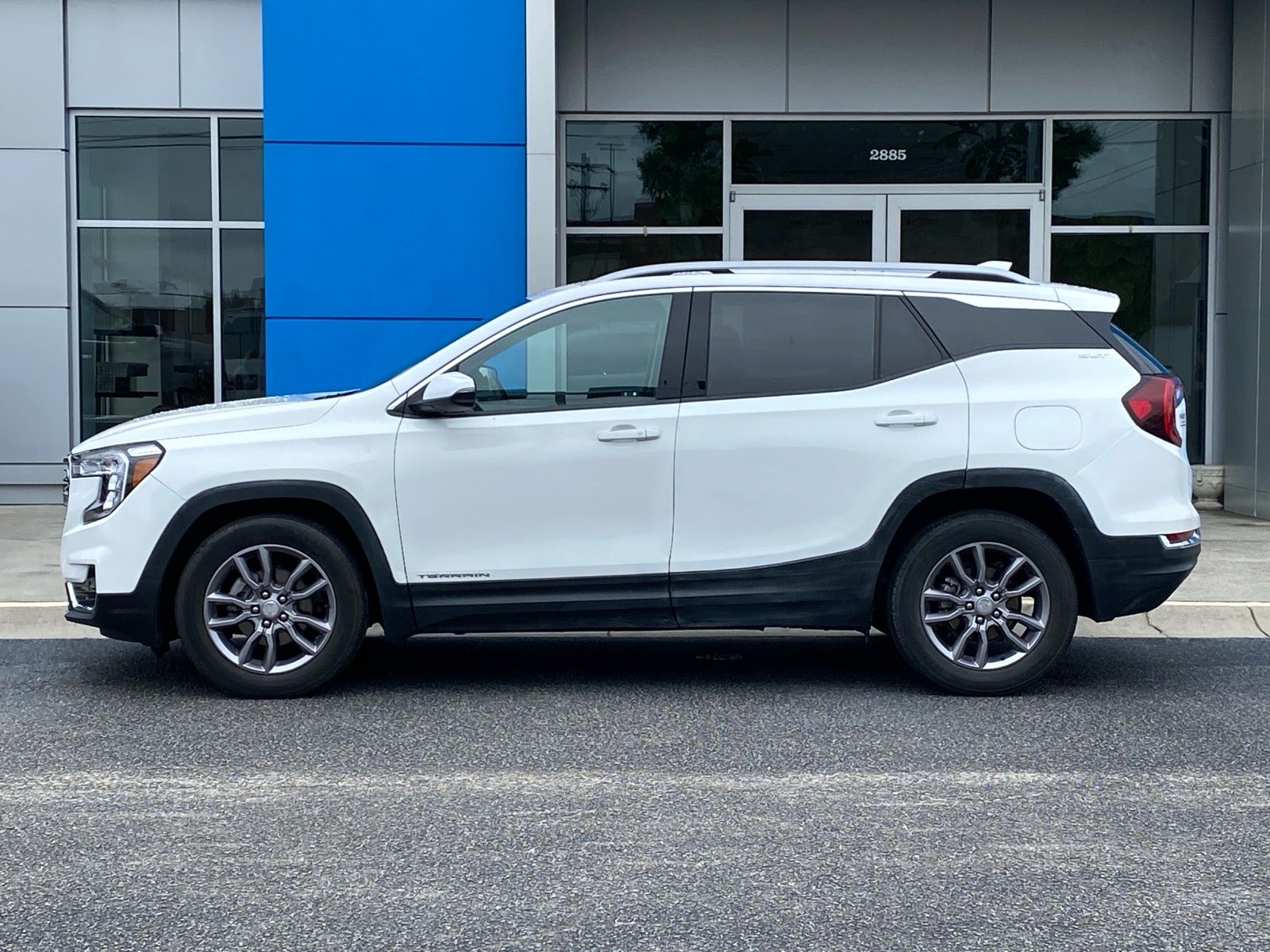 2023 GMC Terrain SLT