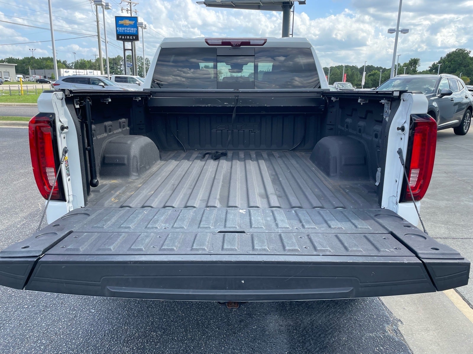 2023 GMC Sierra 1500 AT4
