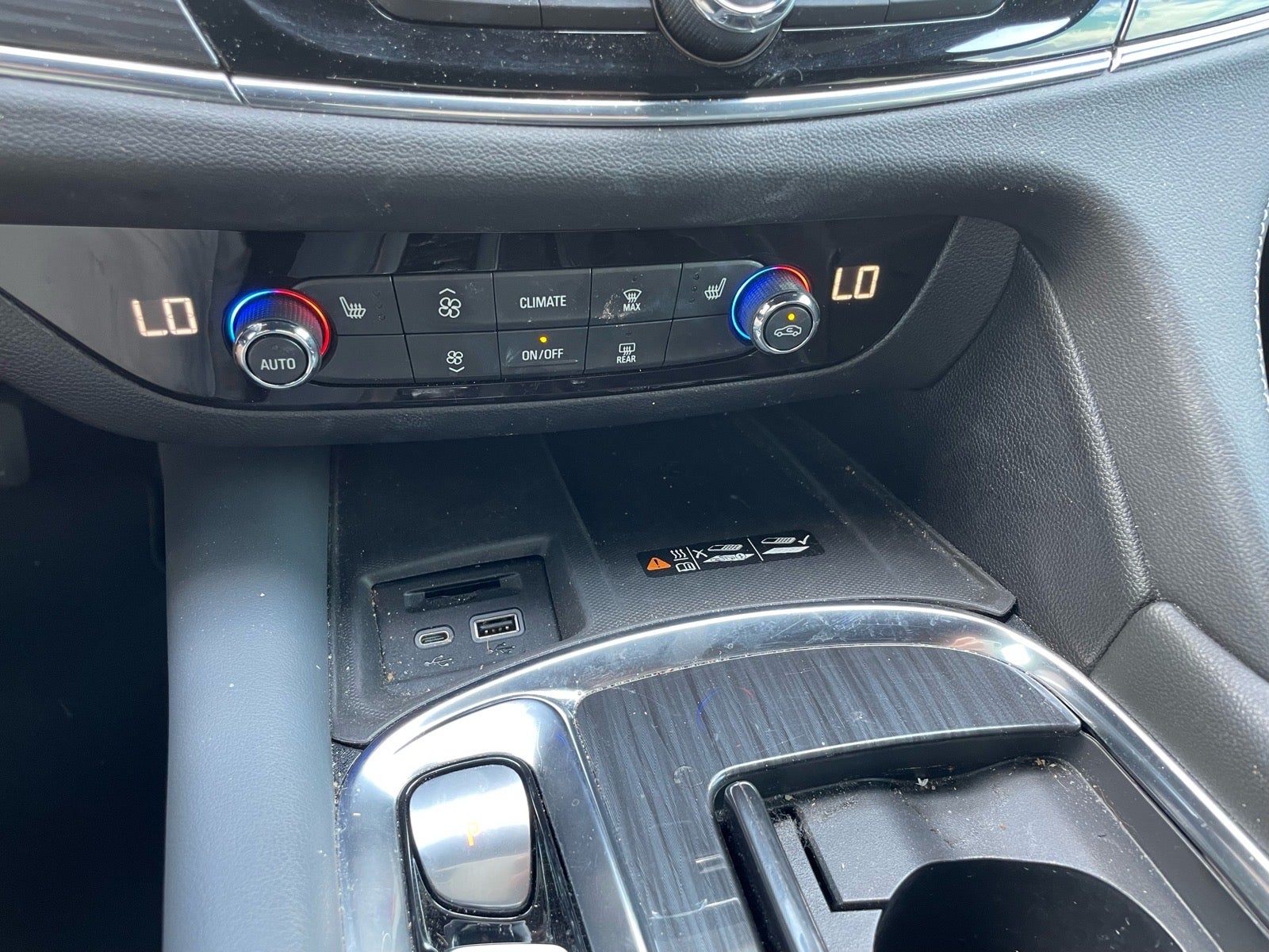 2024 Buick Enclave Essence